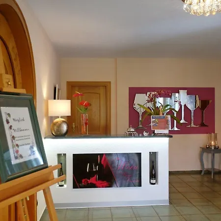 ゲストハウス Weinhaus Stettler リーザー