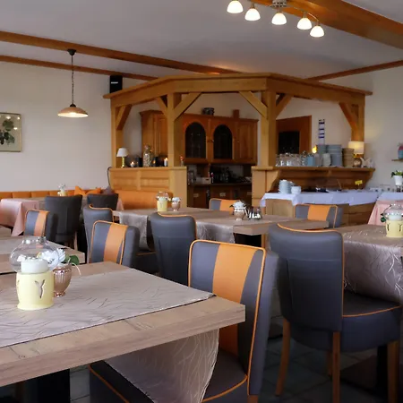 ゲストハウス Weinhaus Stettler リーザー